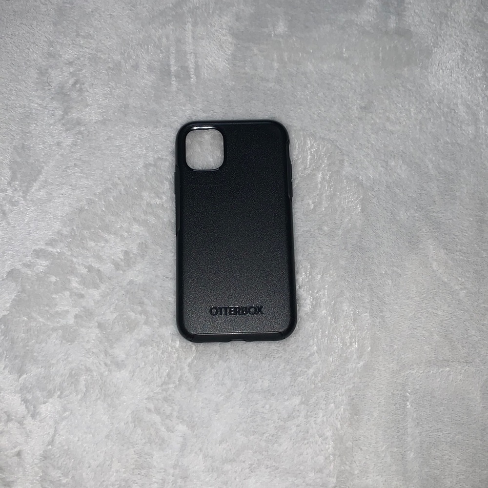 Otterbox iPhone 11 black case